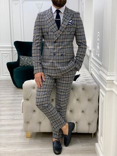 Vince Navy Blue Slim Fit Double Breasted Plaid Suit-baagr.myshopify.com-1-BOJONI Prom Men, Khaki Suit, Costume Bleu, Slim Fit Suit Men, Pants Gift, Purple Suits, Navy Blue Suit, Suit Material, Plaid Suit