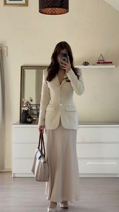 Business Professional Outfits, Business Attire Women, Elegant Outfit Classy, Skandinavian Fashion, Look Formal, Chique Outfits, Business Outfits Women, Sophisticated Outfits, Stylish Work Attire