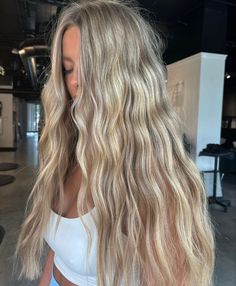 Hair color, blonde hair , lived in hair, natural color Creamy Bronde Balayage, Seamless Blonde, Lowlights In Blonde Hair, Neutral Tone Blonde Highlights, Low Matienence Blonde, Dimensional Blonde Hair, Natural Beachy Blonde, Types Of Blonde Hair, Blended Blonde