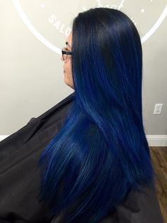 Caramel Hair Colour, Sapphire Blue Hair, Resort Vacation Outfits, Midnight Blue Hair, Royal Blue Hair, Blue Hair Highlights, Hair Colour Ideas, Blue Ombre Hair, Blue Black Hair