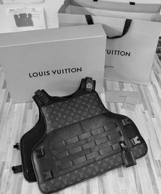 LV bulletproof west Lv Aesthetic, Taper Fade Short Hair, Outfits Men Streetwear, Streetwear For Men, Vest Men, Shoes Outfit Fashion, Dope Outfits For Guys, Street Fashion Men Streetwear, Fashion Suits For Men