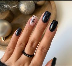 New Years Nail Short Nails, Girls Nail Designs, Wow Nails, Simple Acrylic Nails, Manicure Ideas, Acrylic Nails Coffin Short