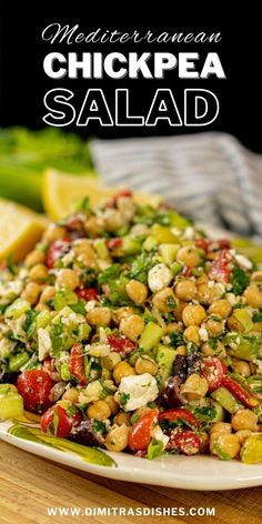 A delicious, healthy, fresh Mediterranean Chickpea salad that’s super easy and versatile! Chickpea Greek Salad, Chickpea Dishes, Mediterranean Salads, Greek Salads, Mediterranean Salad Recipe, Greek Chickpea Salad, Vegetable Salads, Mediterranean Chickpea