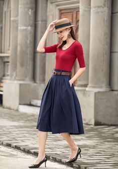 "DETAIL * 50% linen, 50% cotton * No lining * Belt loops * Seam pockets * Right zipper closure * A Line skirt * Wash by hand or machine with cold water * Only three color now * Belt is not sale items * More colors https://etsy.me/3ll4se1 * The model is 170cm (5′7″) tall with a 80cm (31.5\") bust, 66cm (26\") waist. She is wearing the Khaki skirt in size XS with custom length 27\". * Choose CUSTOM Order if you Can't find your size in our size Chart Chang the Length Your Height is not Between 5'1\ Solid Color Full Pleated Skirt For Work, Knee-length Cotton Skirt With Pleated Waist, Casual A-line Pleated Skirt With Pockets, Knee-length Cotton Pleated Skirt, Solid Color Knee-length Cotton Pleated Skirt, Cotton Knee-length Pleated Skirt, Solid Color Cotton Knee-length Pleated Skirt, Long Linen Skirt, Linen Midi Skirt