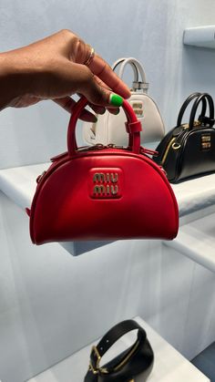 Red Luxury Bag, Chic Luxury Red Bags, Red Handbag Aesthetic, Red Luxury Trendy Bag, Luxury High-end Red Shoulder Bag, Fashion Dream Job, Dream Bags, Handbag Essentials, Hot Bags