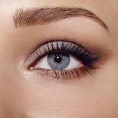 Makeup Tips For Blue Eyes, Everyday Eyeshadow, Blue Eyes Pop, Grey Eyeshadow, Cute Eyeshadow Looks, Eyeshadow For Blue Eyes