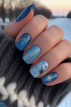 Explore these stunning Sparkly Nail Designs perfect for the winter season! Featuring beautiful Winter Nails Blue Silver, these looks add a touch of elegance to your style. Perfect for those who love Winter Nails Not Christmas, these designs are versatile and chic for any winter occasion. #Tailwind24 Winter Christmas Nails Green, Blue Winter Acrylic Nails, Blue Christmas Nail Ideas, Sparkly Nail Designs, Blue Christmas Nails, Neat Nails, Fingernail Art, Unghie Sfumate