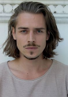 White Men Hairstyles Long Hair, Mid Length Hair On Men, Men’s Haircuts Long Hair, Men’s Medium Straight Hair, Shoulder Length Boys Hair, Men's Shoulder Length Hair, Mens Long Haircut Round Face, Men's Shoulder Length Hairstyles, Mens Extended Length Haircut