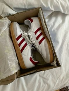 Red Adidas Shoes, Nike Shoes Girls, Adidas Shoes Women, Swag Shoes, Gorgeous Shoes, Red Adidas, Fall Shoes, Pretty Shoes