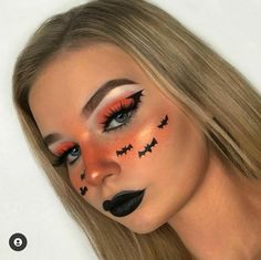 Hallwoon Makeup Ideas, Halloween Party Outfit Ideas, Halloweenské Líčení Easy, Maquillage D'halloween, Simple Cute Halloween Makeup, Cute Halloween Makeup Easy, Easy Halloween Makeup Ideas Simple, Halloween Eye Looks, Hallowen Schminke