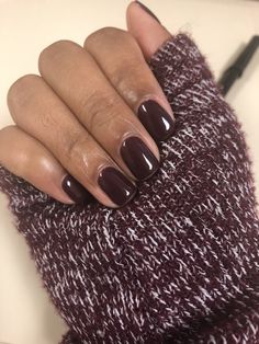 Autumn Nails Plain Colour, Espresso Nails, Dark Fall Nail Colors, Winter Nail Colours, Dark Brown Nails, Black Cherry Nails, Gold Gel Nails, Plum Nails, Russian Manicure