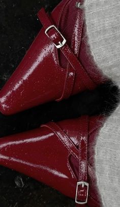 Burgundy Aesthetic, Red Aura, Burgundy Outfit, Cherry Wine, Red Fall, Shoe Inspo, Red Outfit, Vintage Wallpaper