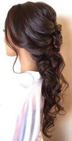 Down Curly Hair, Half Pony Hairstyles, Half Up Half Down Curly, Sanggul Modern, Pony Hairstyles, Quinceanera Hairstyles, Quince Hairstyles, Long Dark Hair, Wedding Hair Inspiration