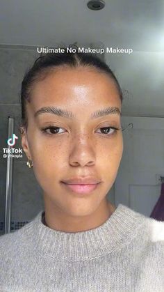 Minimal Makeup Tutorial, Light Skin Makeup, Soft Makeup Looks, Natural Glowy Makeup, Fresh Makeup, Makeup For Black Skin, Dewy Makeup, Brown Skin Makeup, Makeup Help