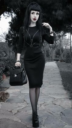 Proffesional Goth Outfits, Elder Goth Fashion, Classic Goth Outfits, Chic Goth Outfits, Gothic Corporate, Corp Goth Outfits, Killstar Outfit, Goth Chic Outfits