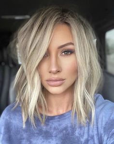 Womens Short Blonde Hair, Womens Trendy Haircut, Mid Length Hair Blonde Shadow Root, Beachy Blonde Hair Mid Length, Biogel Nails French Tip, Shoulder Length Hair With Middle Part, Hair Cuts Blonde Medium, Trendy Blonde Hair Medium Length, Medium Length Hair Styles Blonde