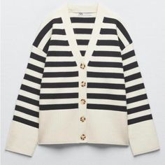 Zara Oversized Navy And Beige Button Up Knit Cardigan In Size M. New Without Tags. Thick, Soft & Cozy Material Black And White Cardigan, Black And White Cardigans, Zara Sweater, Striped Knit, Blue Cream, Knit Cardigan, Sweaters & Cardigans, Button Up, Sweaters For Women