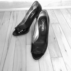 Chanel Patent Leather Heels. Worn A Handful Of Times. Size 38 Eu, 37.5 Us. Minor Scuffs On The Metal Heel (See Pic). Chanel Open Toe, Shoes Chanel, Patent Leather Heels, Shoes Color, Chanel Black, Chanel Shoes, Heel Shoes, Salvatore Ferragamo Flats, Leather Heels