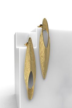 Italian 18k gold earrings made in Italy, long gold earrings. Statement gold earrings in 14k or 18k solid gold, Italian gold fine jewelry Asymmetric Long Gold Stud Earrings Statement Long Earrings crafted in polished and raw gold 18k or 14k. Gold stud earrings made in Italy Modern and Minimalist Asymmetric Long Gold Stud Earrings Customizable Materials: 14k solid yellow gold, white gold, rose gold 18k solid yellow gold, white gold, rose gold ★ ★ ★ ★ ★ ★ ★ ★ ★ https://www.etsy.com/shop/OltremareGi Contemporary Yellow Gold Evening Earrings, Gold Modernist Earrings, Contemporary 14k Gold Earrings, Minimalist Yellow Gold Linear Earrings For Party, Contemporary Gold Drop Earrings, Contemporary Gold Pierced Earrings, Modern Yellow Gold Earrings For Party, Contemporary Yellow Gold Teardrop Earrings, Gold Long Drop Linear Earrings For Formal Occasions