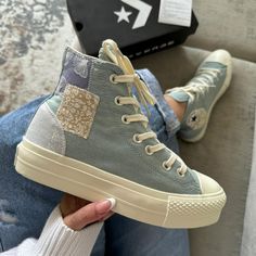 Cool Converse, Converse Design, Pretty Sneakers, Shoes Heels Classy, Cargo Pants Outfit, Embroidery Shoes