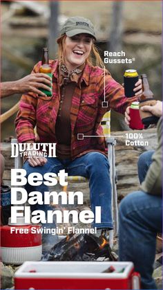 Remember how flannels used to be? We still make ’em like that. How To Look Expensive, Inexpensive Clothes, Womens Flannel Shirt, Ageless Style, Flannel Women, Look Younger, Style Mistakes, Korean Outfits