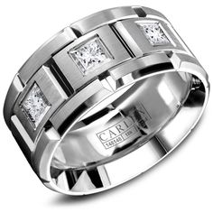 a men's wedding band that has been made in white gold