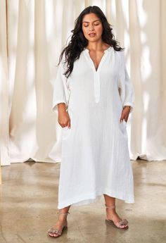 Eco friendly caftans and tunics inspired by the ocean, made on main street. Ethically sourced and locally made in Los Angeles. As soon as we felt this cozy, 100% cotton fabric, we knew it would be a staple. The double gauze fabric feels like you are wearing your favorite pajamas, and bonus, it's not the least bit sheer! To make it even more irresistible, we added pockets and a flattering asymmetric hem and the raw edge details add a bit of deconstructionist chic. Once it's on, we dare you to tak White Gauze Dress, Plus Size Hippie, Easy Wear Dresses, Curve Model, Double Gauze Fabric, Gauze Dress, Popular Dresses, By The Ocean, Fabric Designs