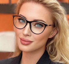 Clear Eyeglass Frames, Cat Eyeglasses, Women With Glasses, Fake Glasses, Glasses Style, Eye Glasses Frames, Eyeglasses Frames For Women