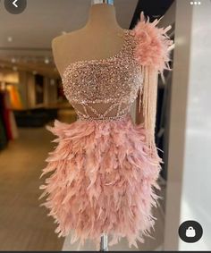 Gaun Koktail, Long Party Gowns, Feather Prom Dress, Prom Girl Dresses, Dresses 2022, Pink Prom Dress, Pink Prom, Short Prom Dress, فستان سهرة