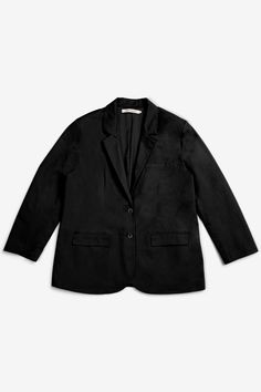 This oversized blazer is a street style signature made to last. Designed for a relaxed fit, this tailored jacket is fully lined and made from organic cotton with a hint of comfort stretch. 3 exterior pockets, and 1 hidden interior pocket. Daily Uniform, Capsule Dressing, Elegant Midi Dresses, The Muse, Cotton Blazer, Oversized Blazer, Tailored Jacket, White Shirts, Black Blazers