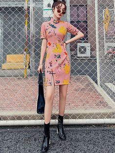 Chinese Dress Modern Style, Satin Slip Dress Outfit, Chinese New Year Outfit, Qun Kwa, Qi Pao, Modern Qipao, Chinese Style Dress