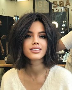 Dark Brown Hair Plus Size, Round Face Lob Long Layered, Dark Layered Bob, Dark Chin Length Hair, Bob Haircuts For Women Brunette, Short Hairstyles For Dark Hair, Thick Hair Medium Haircut, Short Bob Hairstyles Dark Hair, Short Dark Hairstyle Women