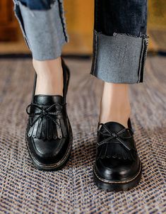 Spring Handmade Vintage Tassel Mary Jane Shoes — Obiono Obiono Shoes, Loafers With Bow, Handmade Shoes Women, Platform Boots Chunky, Spring Sneakers, Sport Shoes Men, Chunky Heels Boots, Spring Color, Platform Loafers