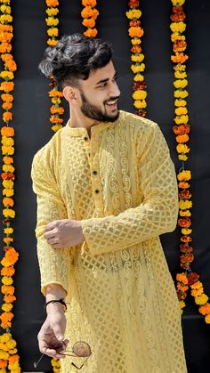 Kurta Designs Men's, Indian Wedding Clothes For Men, Boys Kurta Design, Wedding Kurta For Men, Kurta Pajama Men, Groom Dress Men, Haldi Outfits, Wedding Dresses Men Indian, Chikankari Kurta