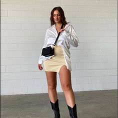 Brand New Perfect Condition Chic Beige Mini Skirt For Day Out, Chic Cream Skirt For Night Out, Trendy Beige Skirt For Day Out, Chic Cream Mini Skirt, Trendy Cream Mini Skirt For Spring, Cream Mini Skirt For Day Out, Ig Photos, Boot Outfits, Western Vintage