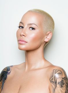 Short Tomboy Haircut, Amber Rose Hair, Amber Rose Style, Tomboy Haircut, Boring People, Shaved Heads, Female Aesthetic, Bald Girl, Blonde Haircuts