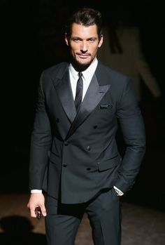 David Gandy Photos - Dolce & Gabbana - Front Row - Milan Fashion Week Womenswear Autumn/Winter 2014 - february 23, 2014 Tuxedo Suit For Men, Casual Grooms, Double Breasted Tuxedo, Suits Prom, Groom Tuxedo, Gq Style, Stylish Suit, Mens Fashion Smart, David Gandy