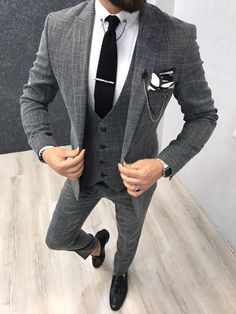 Fitted Gray Winter Sets, Fitted Gray Semi-formal Set, Fitted Gray Sets For Winter, Tailored Gray Sets For Workwear, Gray Fitted Three-piece Suit For Work, Tailored Gray Three-piece Suit For Office, Gray Tailored Three-piece Suit For Office, Tailored Gray Blazer, Gray Fitted Three-piece Suit For Business Casual