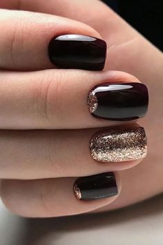 Black Nails With Glitter, Gold Glitter Nails, Black Nail Designs, Super Nails