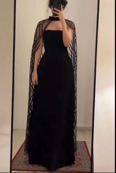 Top Dress Designs, Aesthetic Dress Ideas, Formal Dinner Dresses, Dresses For New Year, Trendy Outfits Indian, Classy Gowns, Celebrity Gowns, Lehenga Designs Simple, Sassy Outfit