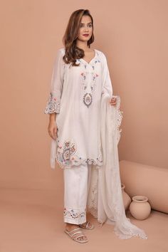 Buy Ivory Mul Chanderi Embroidered Cutwork Floral Kurta Culottes Set For Women by Shetab Kazmi Online at Aza Fashions. Cutwork Dress, Kurta Patterns, Flower Machine Embroidery Designs, Embroidered Kurti, Women Kurta, Kurta Style