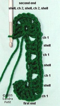 a crocheted green object is shown with instructions for how to crochet it