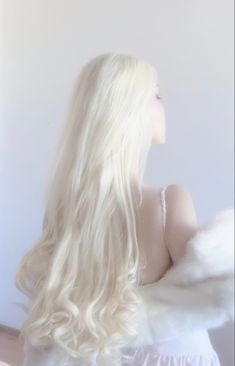 Long Angelic Hair, Ethereal Blonde Hair, White Hair Long Aesthetic, Pale Hair Aesthetic, Long Platinum Blonde Hair Aesthetic, Long Pale Blonde Hair, Long Blonde Hair Platinum, Long Wavy White Hair, Long White Hair Wig