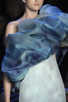 Water Fashion, 2008 Runway, Pantone Color Of The Year, Conceptual Fashion, Very Peri, Looks Street Style, Fashion Week Runway, Fashion Design Sketches, Zac Posen