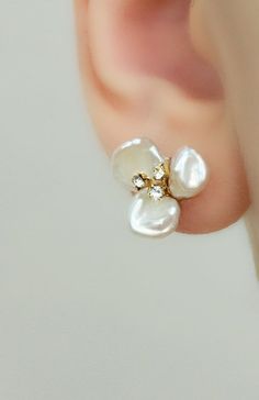 Vintage Outfit, Pearl Flower, Bridesmaid Earrings, Dandy, Bridal Earrings, Designer Earrings, Luxury Jewelry, Bling Bling, Pearl Jewelry