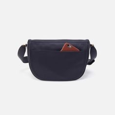 Our favorite way to be handsfree is always with a belt bag. Juno is perfectly sized for everything you need for the day. Now, just go where you want to be Juno Belt Bag In Smooth Leather  Navy BELT BAGSLING in Navy | Hobo®