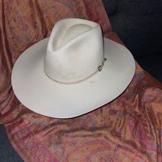 Resistol Vintage Cowboy Hat Pure 4x Beaver Fur Felt Self Conforming Long Oval Ranch Tan Sz 7 L Retails For $1360 Shows Some Staining From Wear, Visible In Photos. Vintage Cowboy, Cowboy Hats, Accessories Hats, Cowboy, Mens Accessories, Felt, Man Shop, Pure Products, Hats