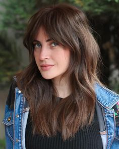 Soft Shaggy Curtain Bangs and Layers Shaggy Bangs Straight Hair, Short Shag Hair With Bangs, Soft Shaggy Hair, Shaggy Curtain Bangs, Fringe Curtain Bangs, Fall Brunette Hair, Shaggy Layered Haircut, Shaggy Bangs, Bangs Hair Styles