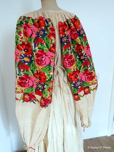 Old Posavina Croatian Costume circa 1930s 40s Wool Embroidery Vintage A very colourful and beautiful costume! For a similar costume please see: https://philamuseum.org/collection/object/318946 Comprising:  Shirt/Blouse with oversized balloon sleeves with rich flower wool embroidery and plitted bodice. Skirt with ample material & embroidered border. Embroidered Apron Scarf with Silk Stylised floer Embroidery The condition is good for age. It does have yellowing/rust spots all over, mild wear and Croatian Folk Costume, Croatian Embroidery, Croatian Clothing, Fairy Cosplay, Womens Costumes, Embroidered Apron, Embroidery Vintage, Wool Embroidery, Beautiful Costumes