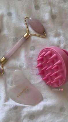 Pink Hair Brush, Brush And Comb, Hair Care Tools, Shampoo Brush, Face Roller, Pretty Skin Care, Facial Roller, Unwanted Hair Removal, Scalp Massage